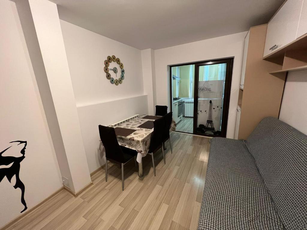 2 Bedrooms Apartment. غالات المظهر الخارجي الصورة